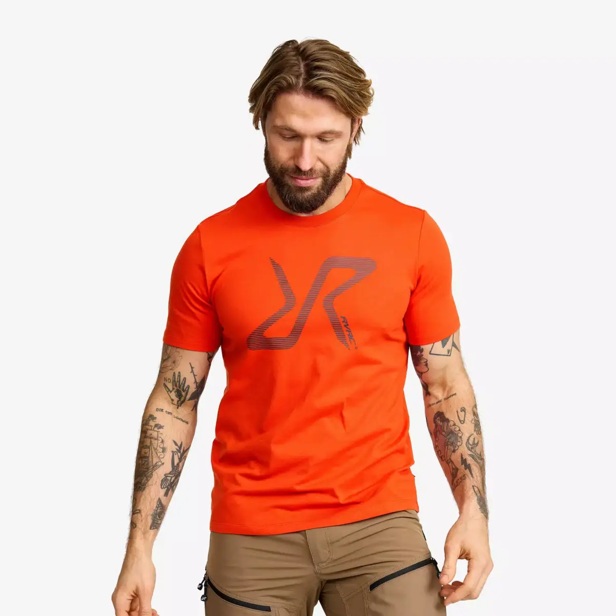 Camiseta con logotipo gráfico sencillo para hombre, color calabaza