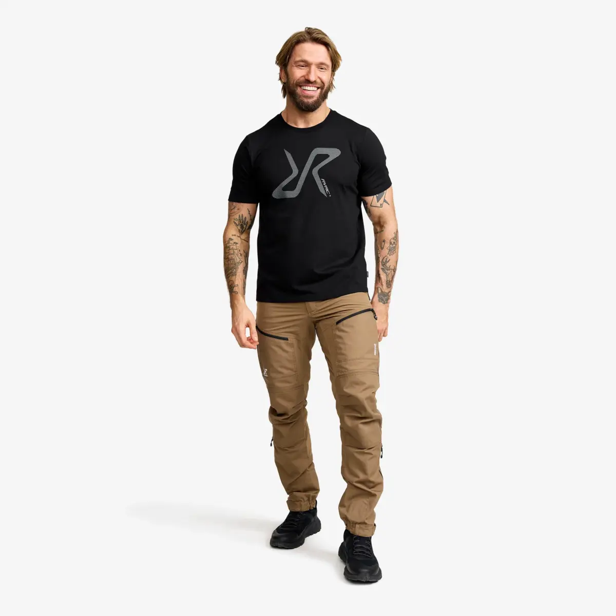 Camiseta con logotipo gráfico sencillo para hombre, color negro