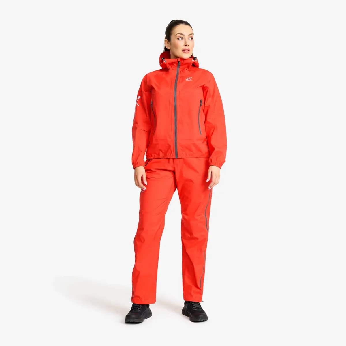 Pantalones ligeros Arcade 3L para mujer, color tomate cherry Pantalones ligeros Arcade 3L para mujer, color tomate cherry